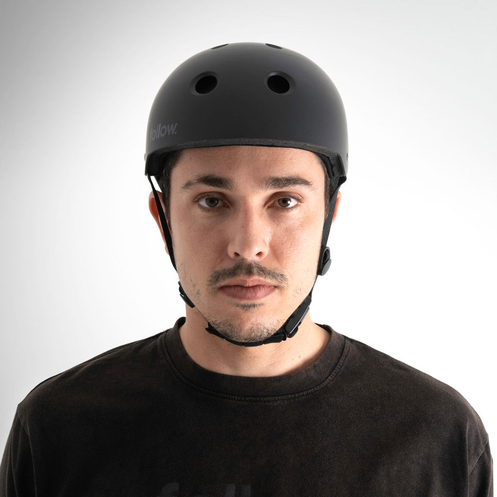 Follow - Pro Helmet - 2022