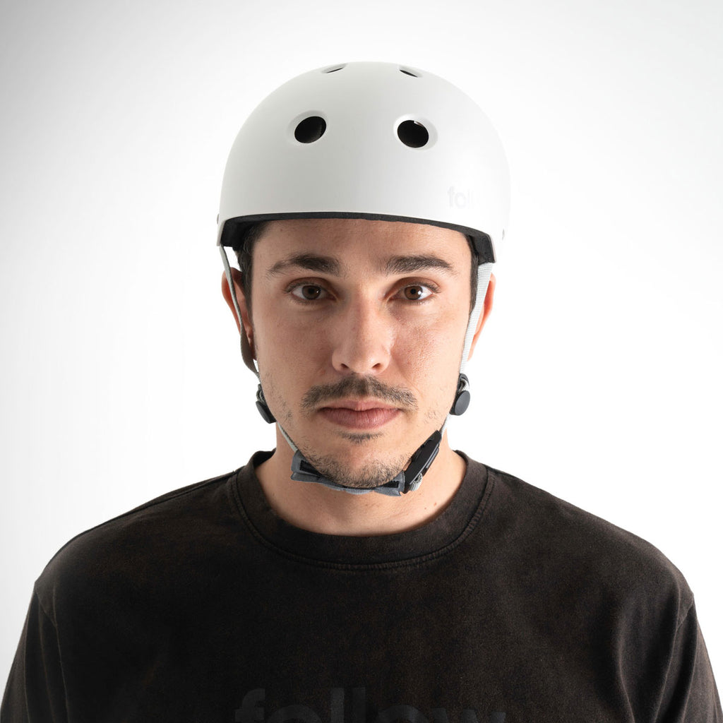 Follow - Pro Helmet - 2022